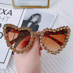 New Love heart shape sunglasses Fashion classic heart-shaped sunglasses