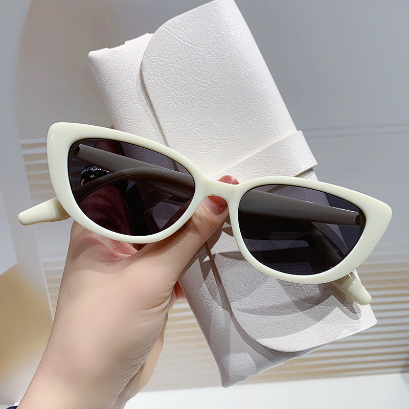 2025 New Fashion cat-eye uv400 sunglasses Fashion triangle glasses frame sunglasses