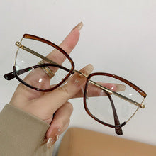 Fashion Cat eye 2025 new style glasses photochromism glasses metal frame glasses