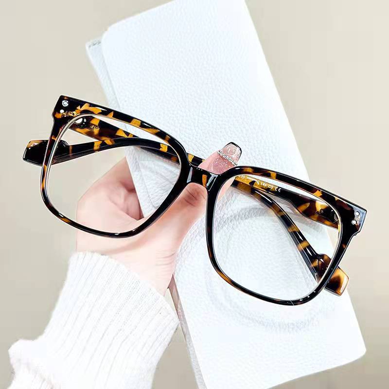 2024 new square frame sunglasses personality trend outdoor high-end sunglasses female